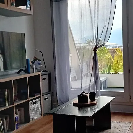 Apartment Superbe Face Au Du Bourget Avec Terrasse Curistes Ou Couples Aix-les-Bains